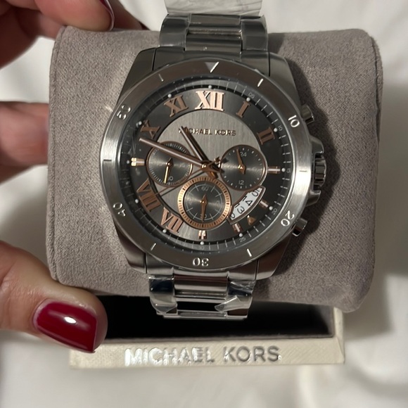 - New Mens Michael Kors watch * needs new battery * - Picture 1 of 4